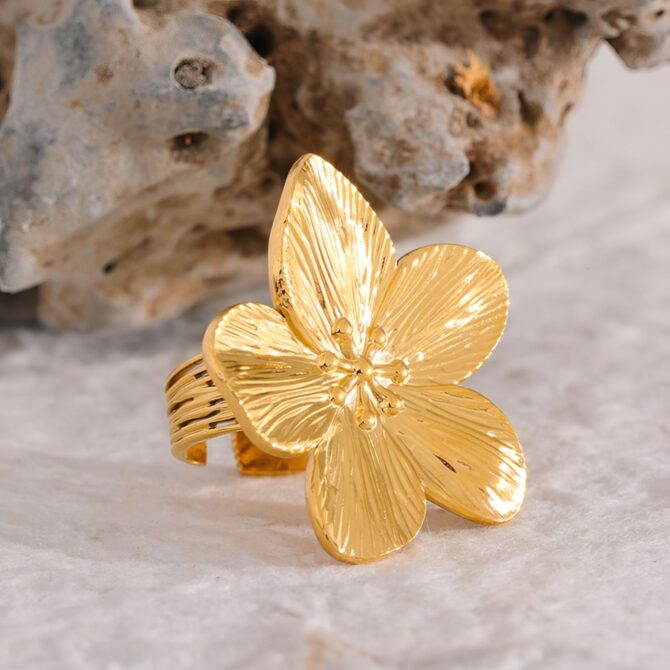 Anillo Ajustable Flor Chapado En Oro 18k 11