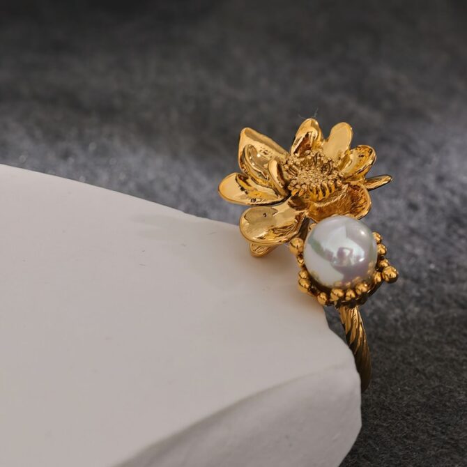 Anillo Ajustable De Flor De Perla Chapado En Oro De 18k 5