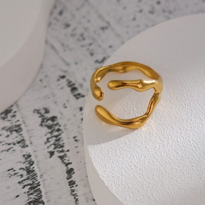 Anillo Ajustable Orgánico Chapado En Oro De 18k 8