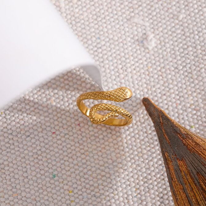 Anillo Ajustable De Serpiente Chapado En Oro De 18k 7