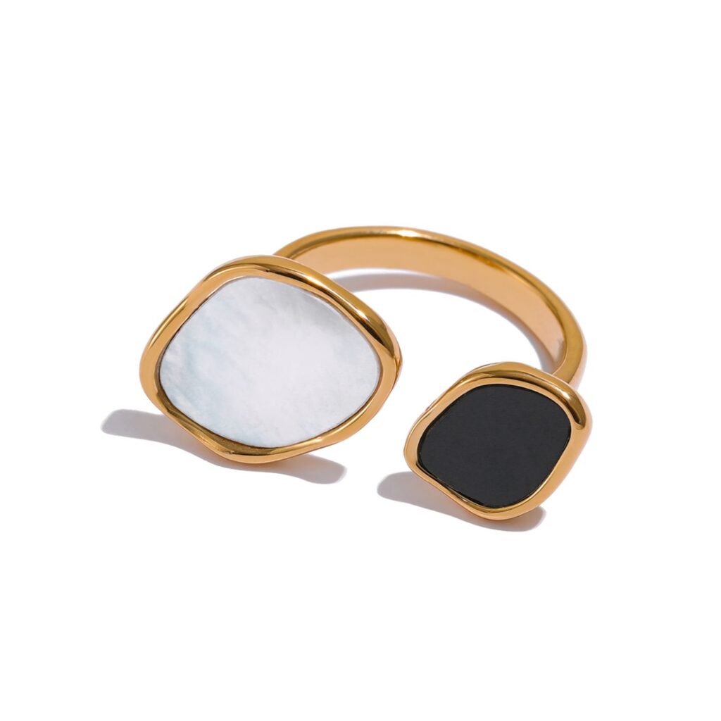 Adjustable Black-White Ring
