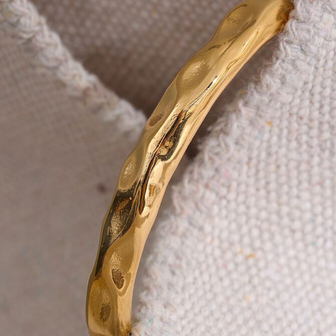 Brazalete Orgánico Irregular Chapado En Oro De 18k 6