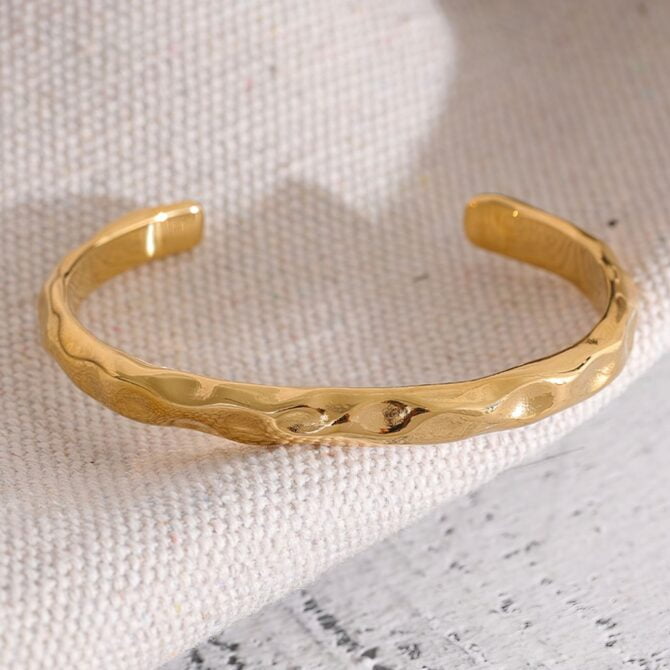 Brazalete Orgánico Irregular Chapado En Oro De 18k 7