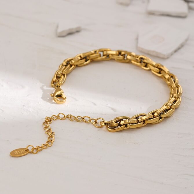 Pulsera De Eslabones Entrelazados Chapada En Oro De 18k 3