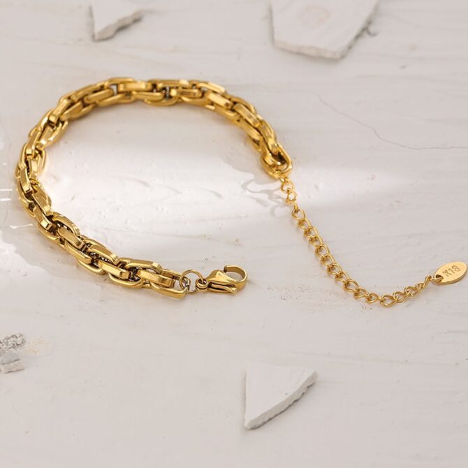 Pulsera De Eslabones Entrelazados Chapada En Oro De 18k 5