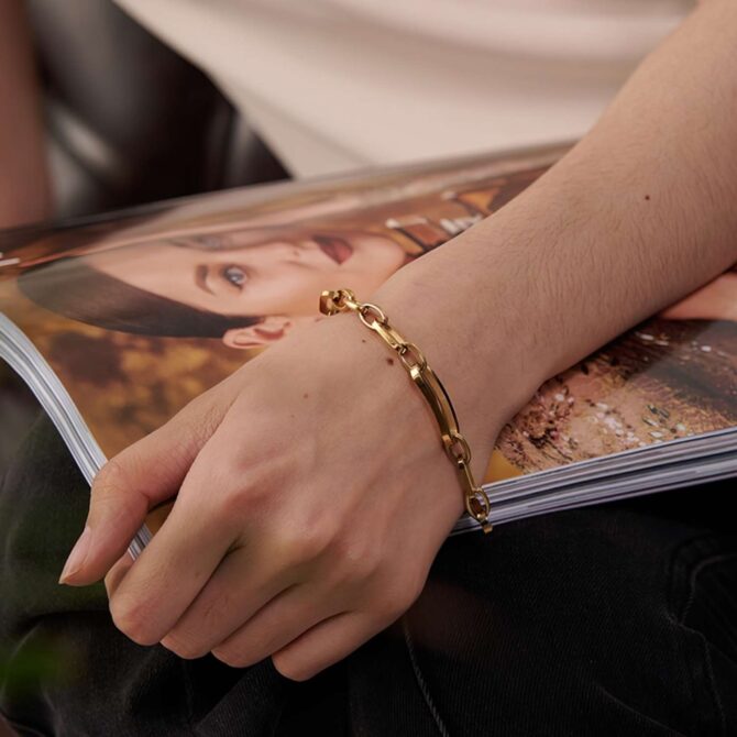 Pulsera De Eslabones Grandes Asimétricos Chapada En Oro De 18k 2