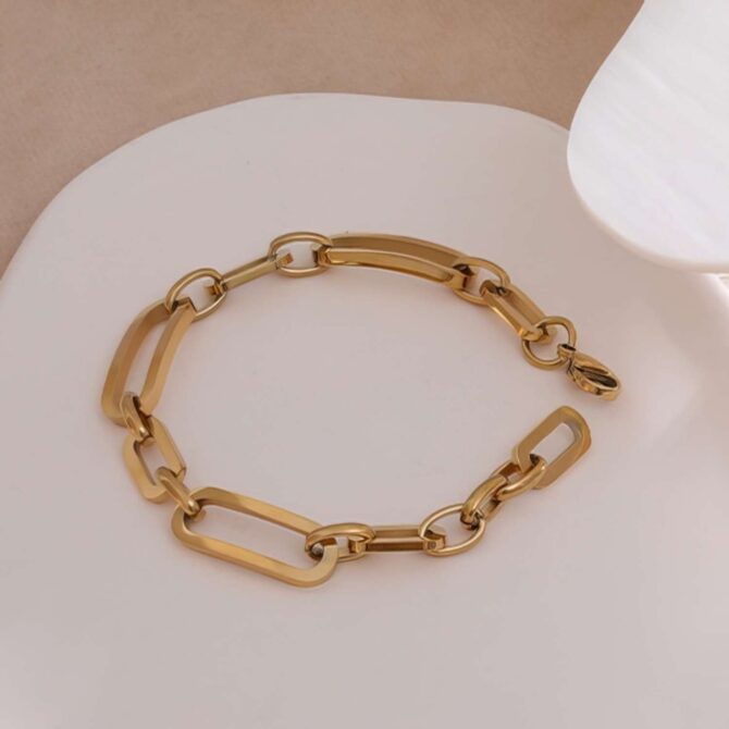 Pulsera De Eslabones Grandes Asimétricos Chapada En Oro De 18k 7