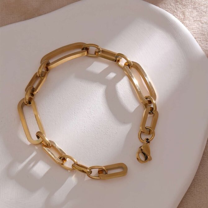 Pulsera De Eslabones Grandes Asimétricos Chapada En Oro De 18k 9